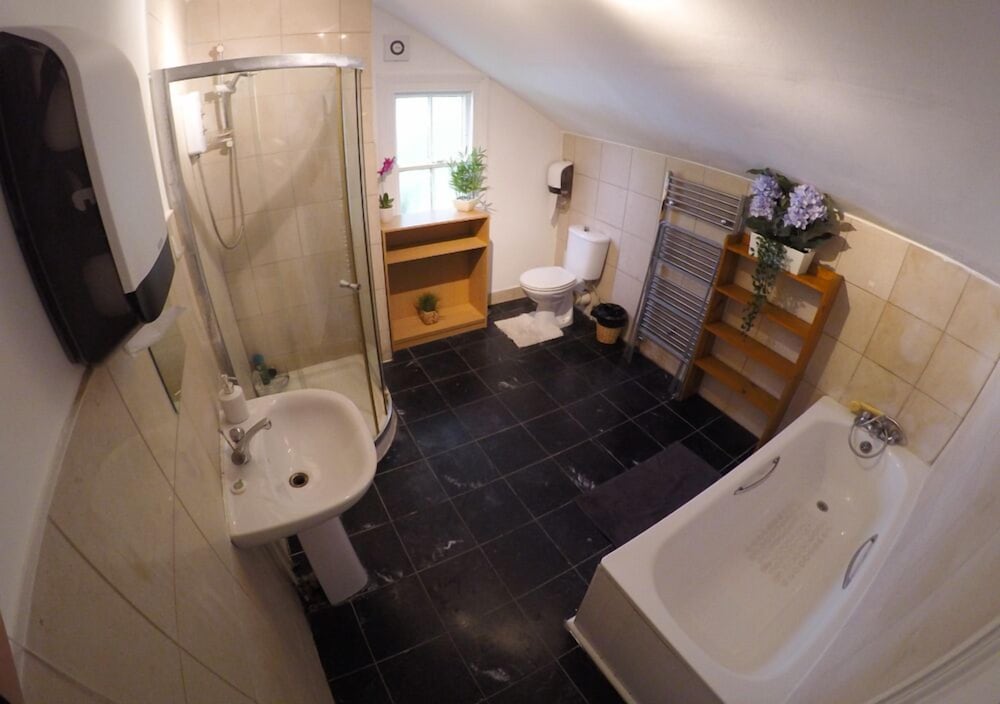 Фото Hollybush Row Rooms