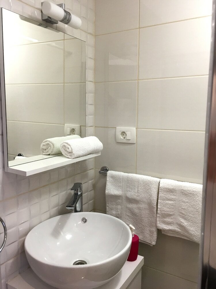 Фото Central Split Apartments and Rooms Paese