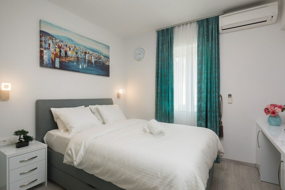 Фото Luxury Studios & Rooms Seven