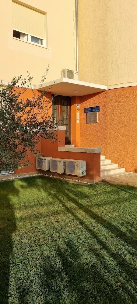 Фото Apartments Suzy