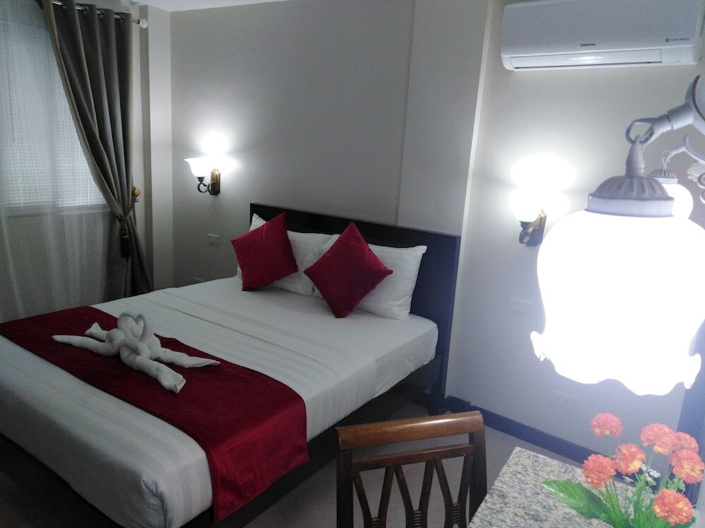Фото Venezia Suites Hotel