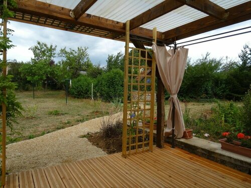 Гостиница Chambres d'hôtes la Datcha Bourguignonne в Боне