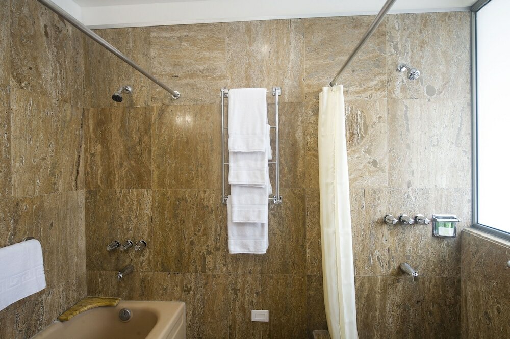 Фото Balmoral Suites