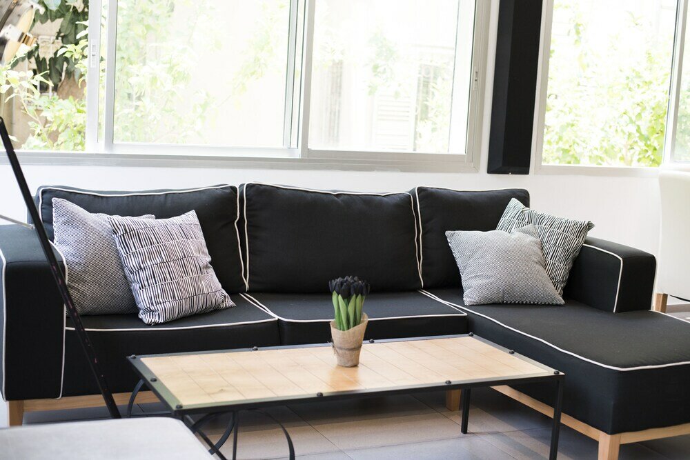 Фото Villa in Tlv with a Big Yard and Pool