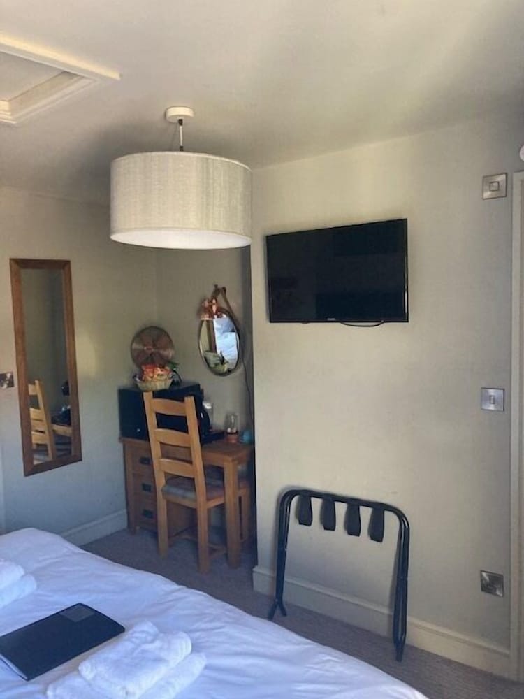 Фото Crown and Anchor