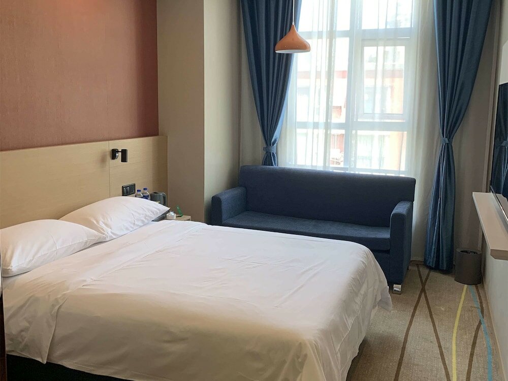 Фото Ibis Styles Chengdu American Center Hotel