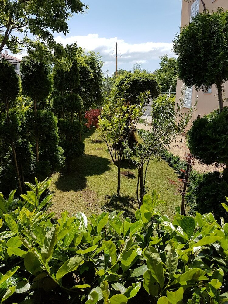Фото Apartments Bogović