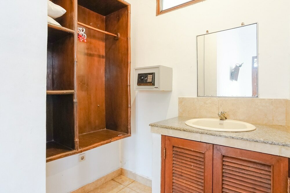 Фото Indopurejoy House - Komala Indah Cottages