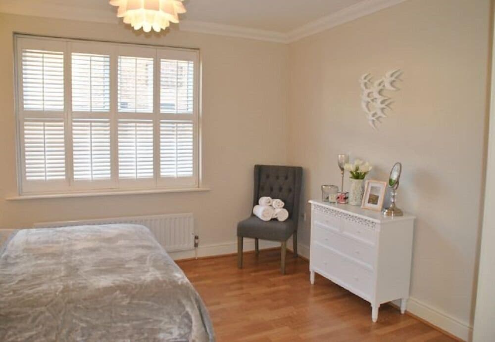 Фото Lord Raglan House