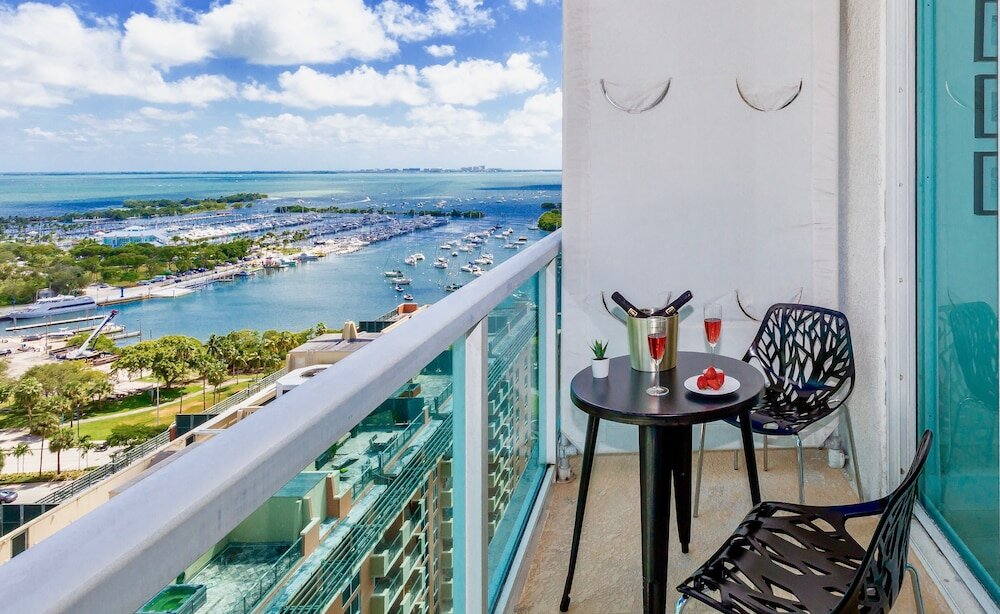 Фото Miami Vacation Rentals - Coconut Grove