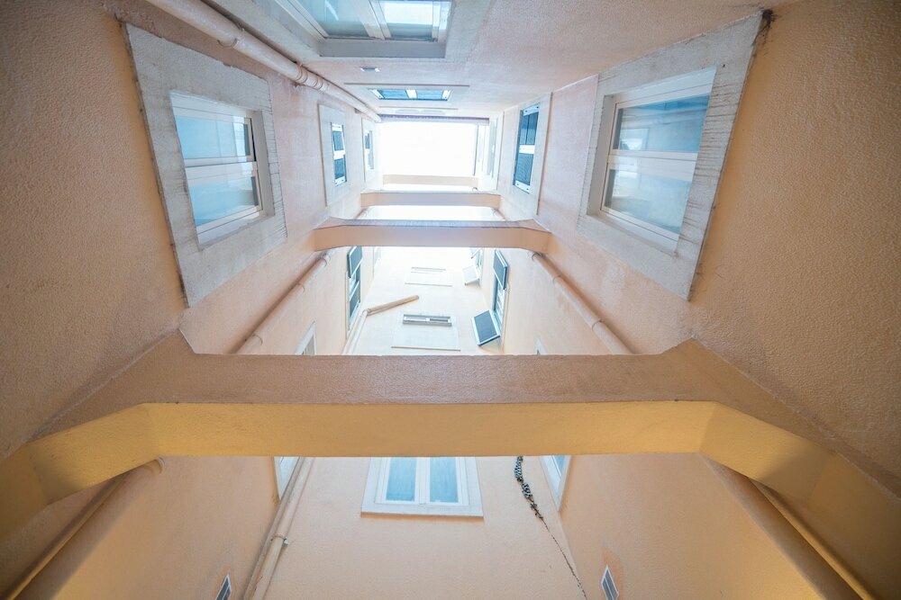 Фото Elegant & Cozy Apartment