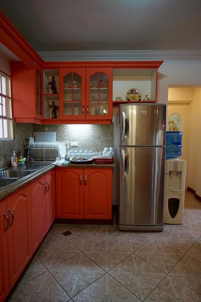 Фото Charming Tagaytay Vacation Home