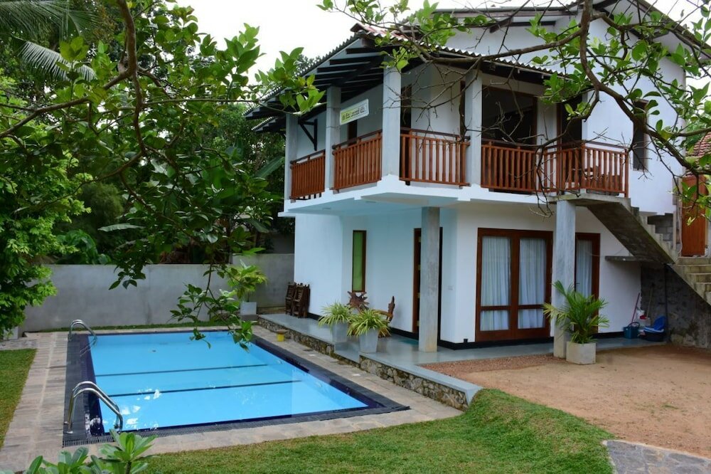 Фото Villa Blue Water Hikkaduwa