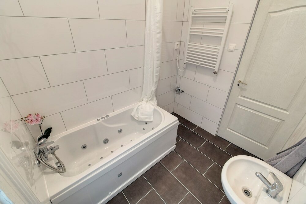 Фото Highlight Ernesto III