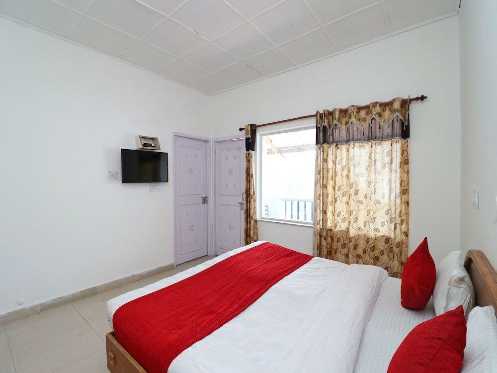 Фото Oyo 15022 Snow Point Inn