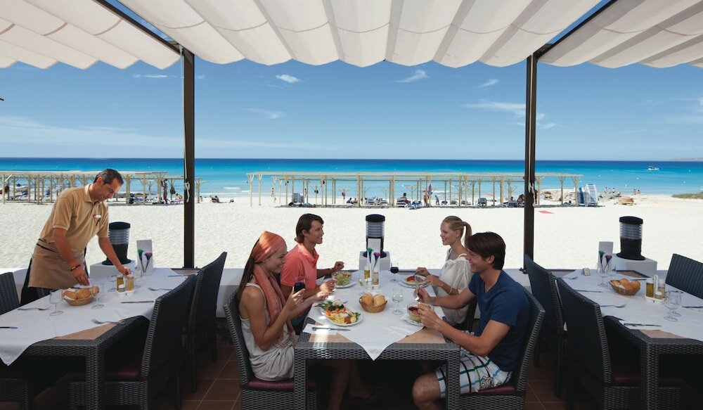 Фото Hotel Riu La Mola