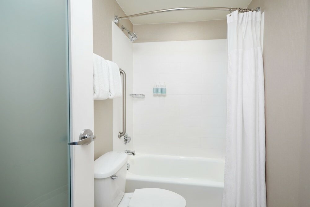 Фото SpringHill Suites St. Louis Brentwood