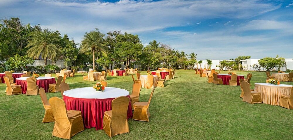 Фото Chariot Beach Resort