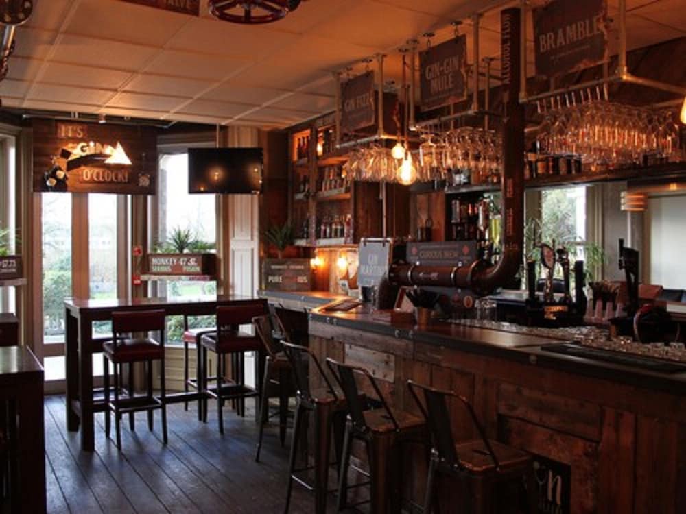 Фото Leaside Hotel