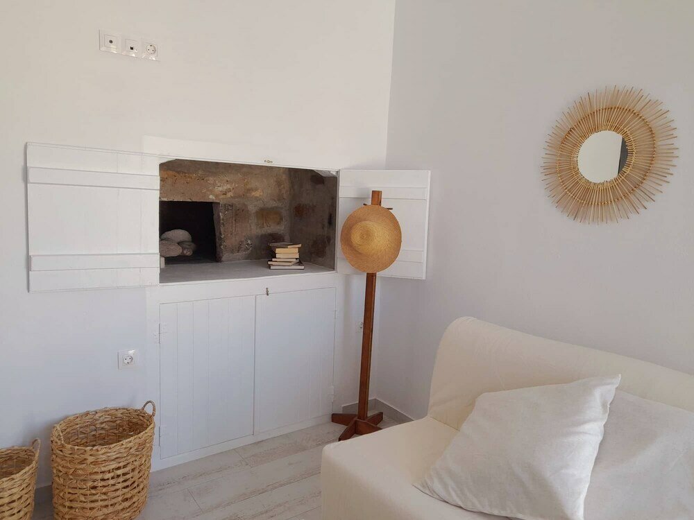 Фото Salty Caves Apartments Milos