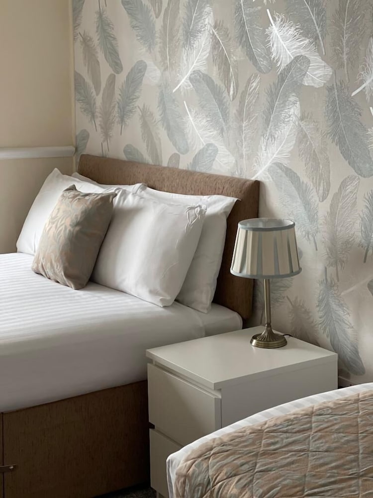 Фото The Craig-Y-Don Hotel