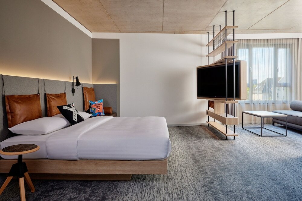 Фото Moxy Cologne Muelheim