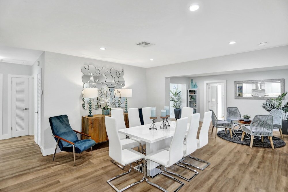 Фото Private Heated Pool 3br with Water View