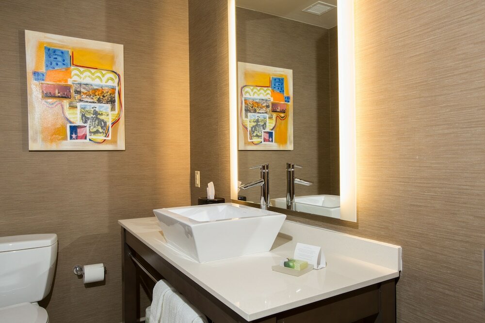 Фото Cambria Hotel Plano Frisco