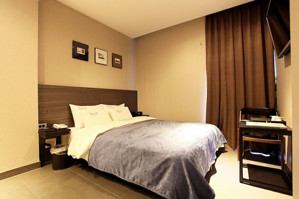 Фото Suwon Gwonseon-dong Jani B Hotel