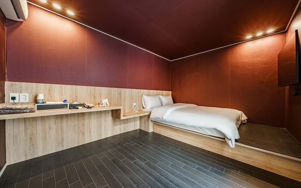 Фото Suwon Movie Motel