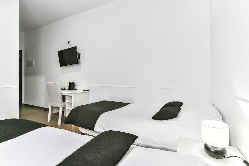 Фото Laramond Barcelona Rooms