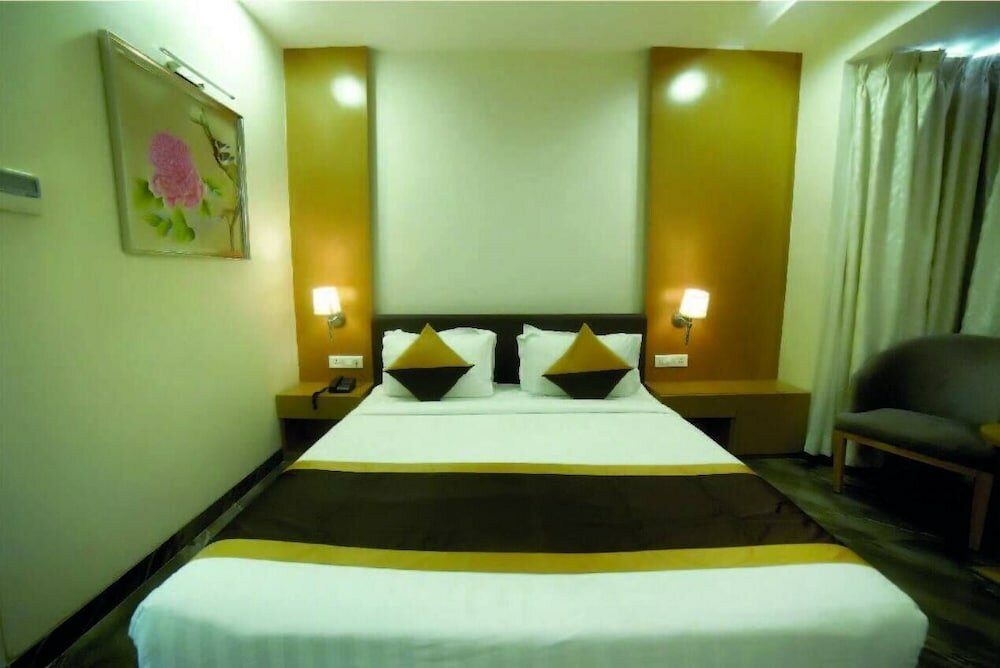 Фото Alexander Luxury Hotel