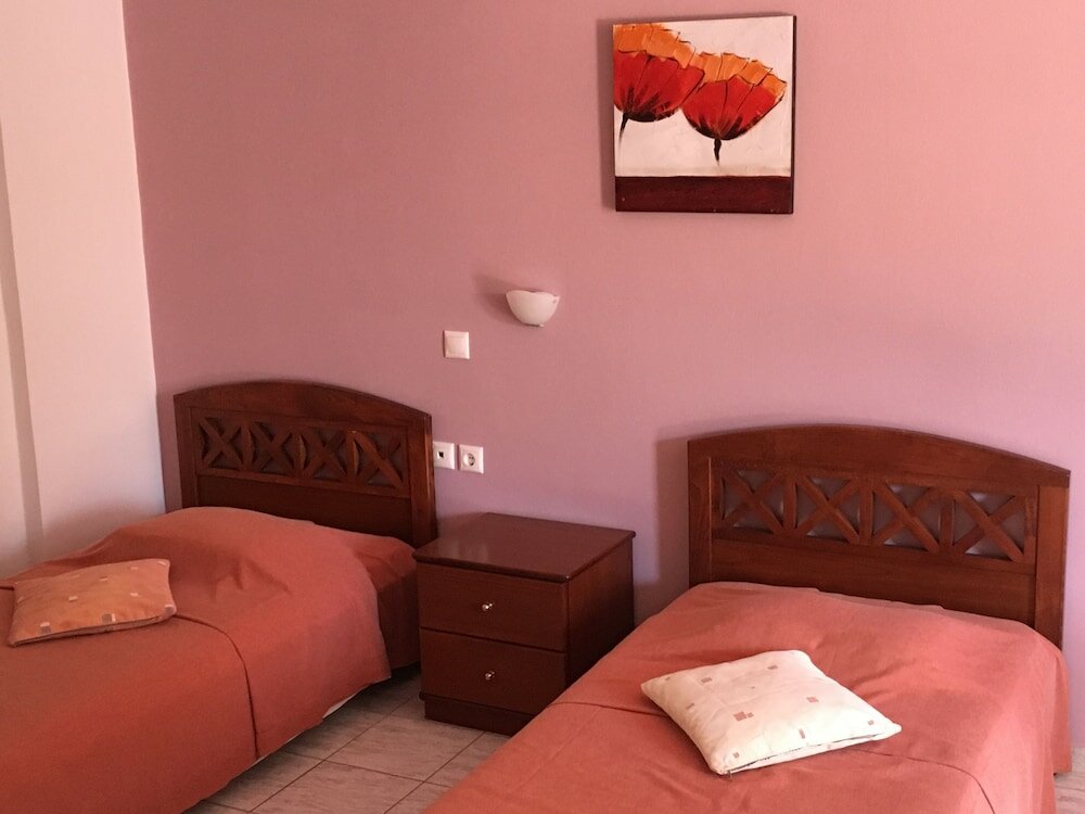 Фото Kris Apartments