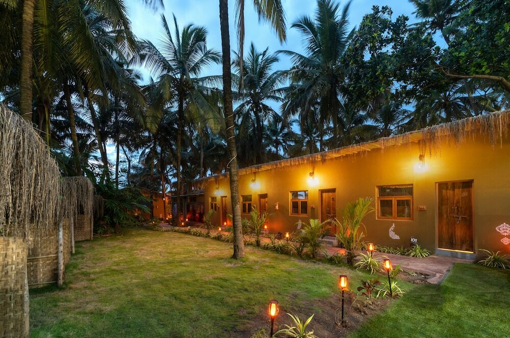 Фото Amadi Beach Front Resort