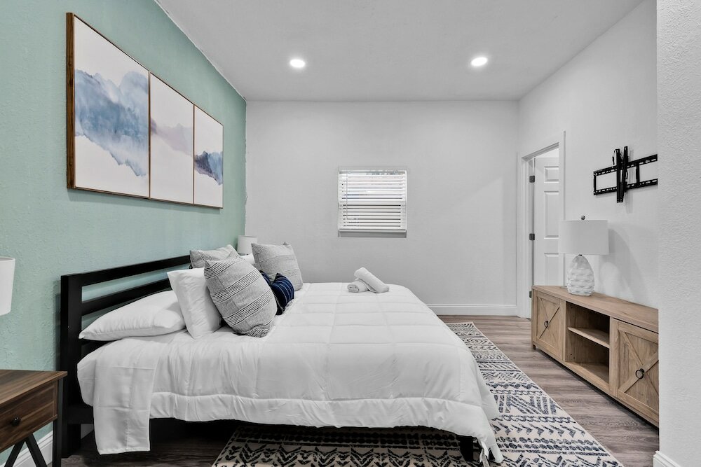 Фото Modern & Cozy 5bd House in Buenavista