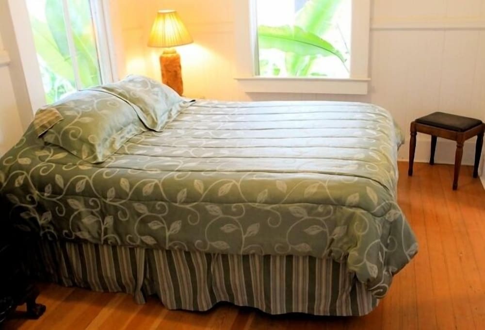 Фото Pahala Plantation Cottages