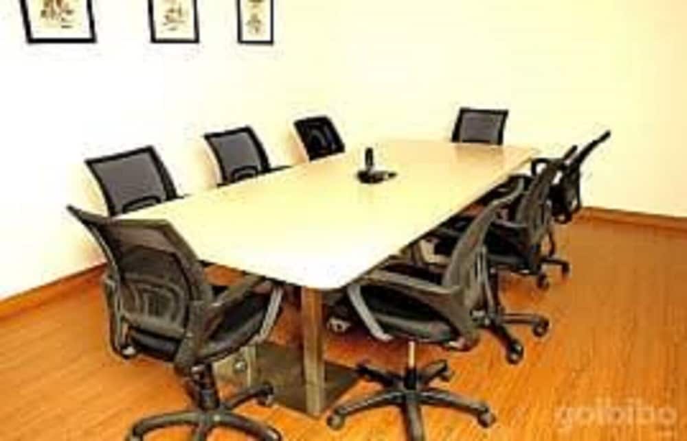 Фото Ahuja Residency, Sunder Nagar