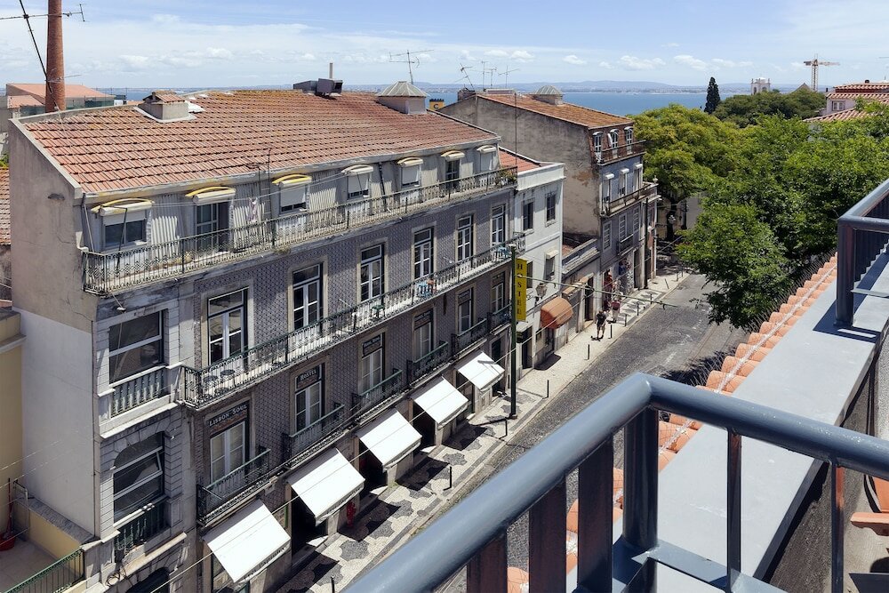 Фото Hello Lisbon Castelo Apartments