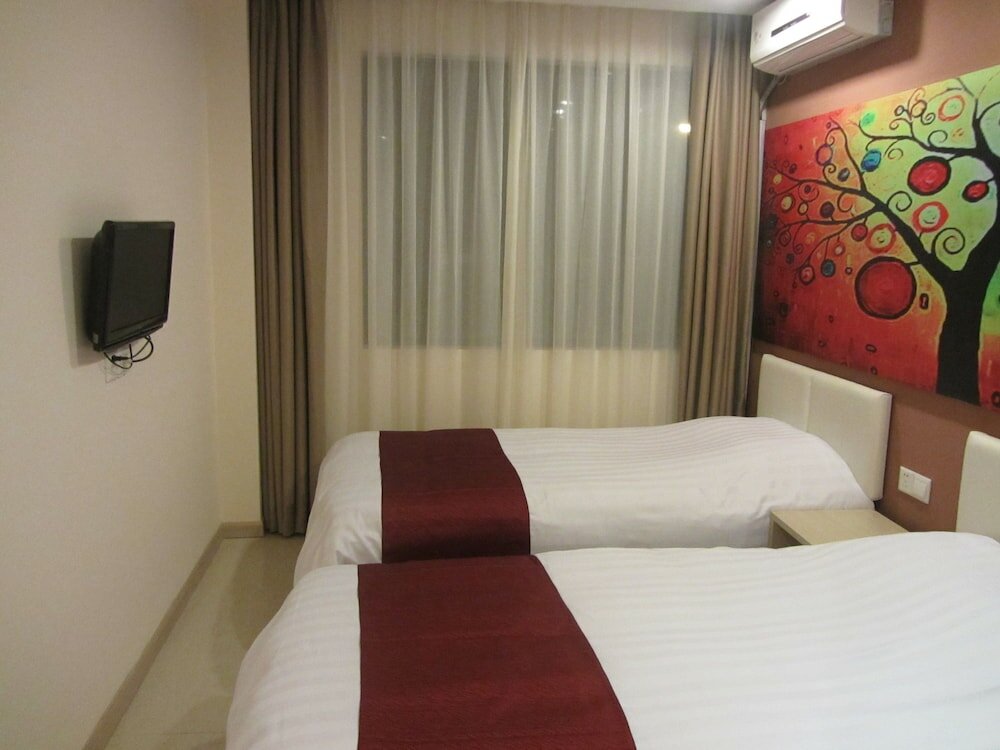 Фото отеля 2