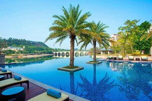 Гостиница Sheraton Bailuhu Resort, Huizhou в Хойчжоу
