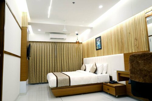 Гостиница Hotel Tulsi в Сурате