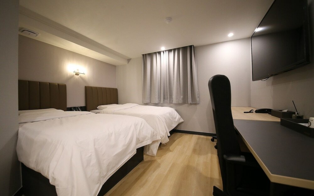 Фото Uiwang Hotel 25