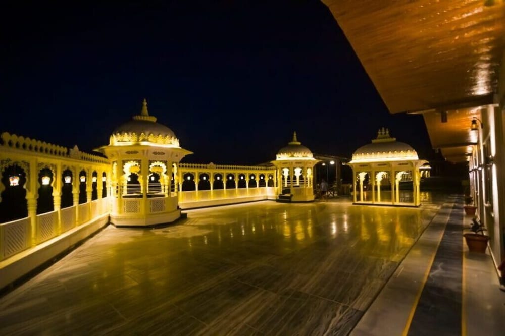 Фото Badigarh Palace Resort