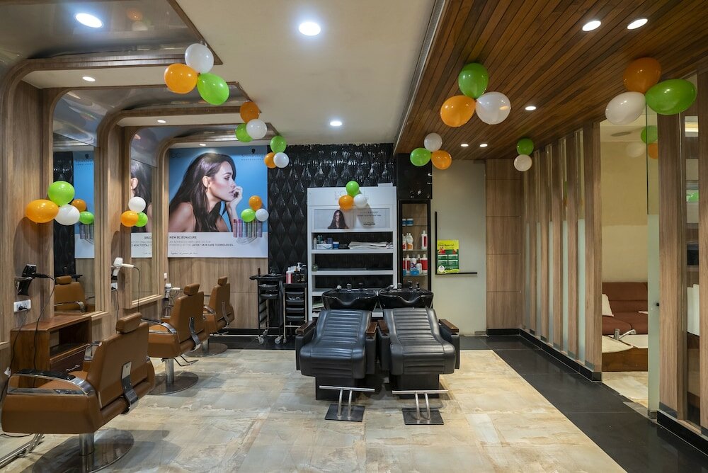 Фото Celebrant Hotel