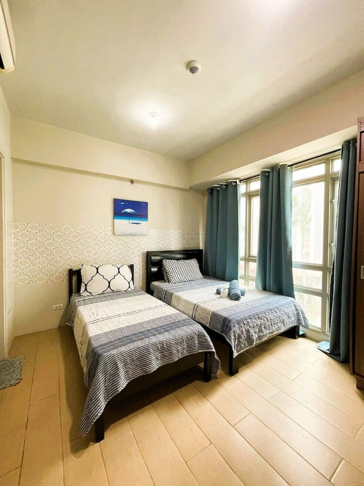 Фото Henry & Adiche Emperador Building