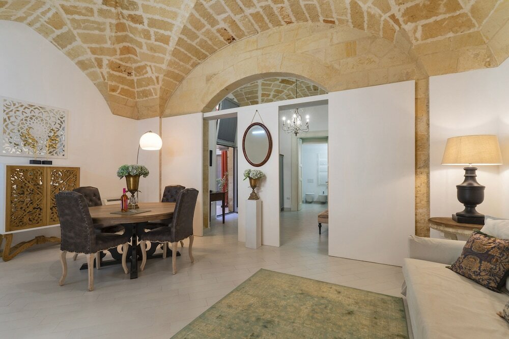 Фото 2869 Casa dei Nonni di VIA Idomeneo - Suite Oro by Barbarhouse