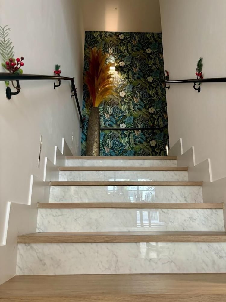 Фото Apartamentos Turísticos La Plaza