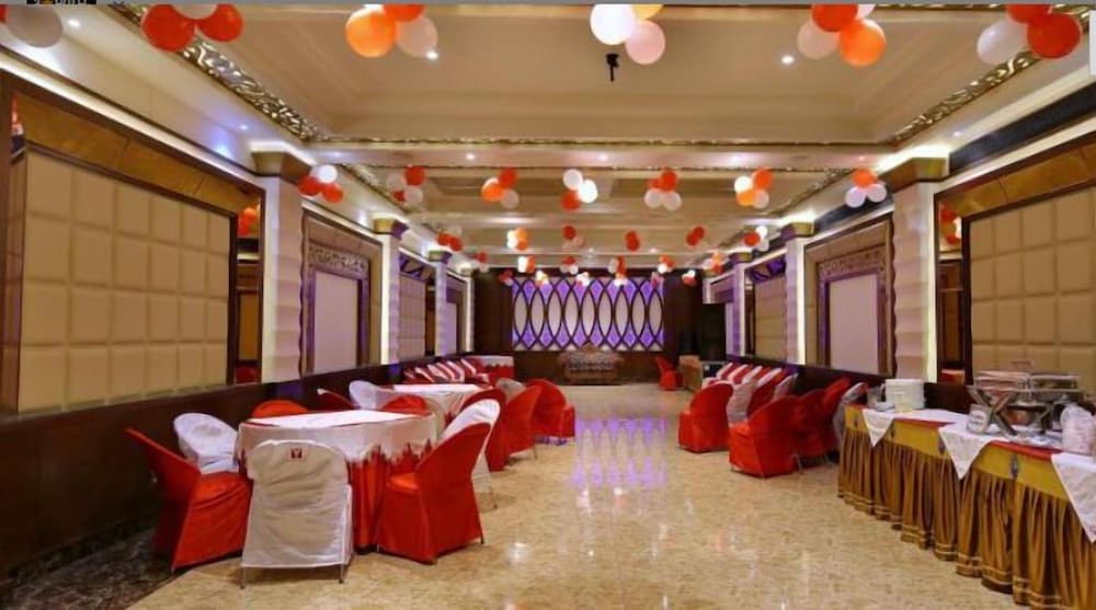 Фото Hotel Yatrik