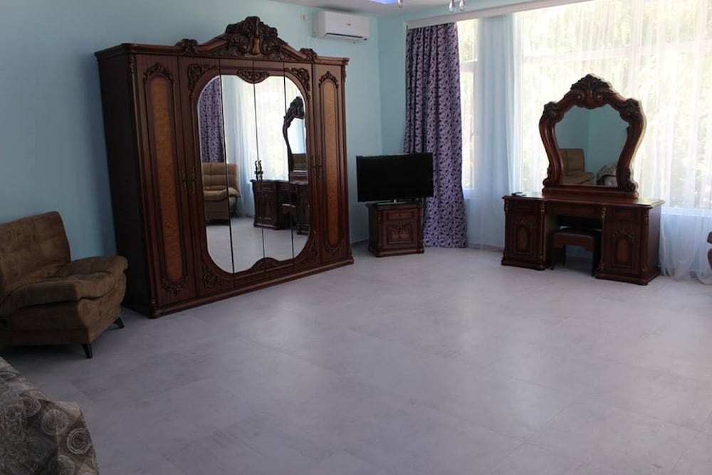 Фото Hotel Nine Brothers