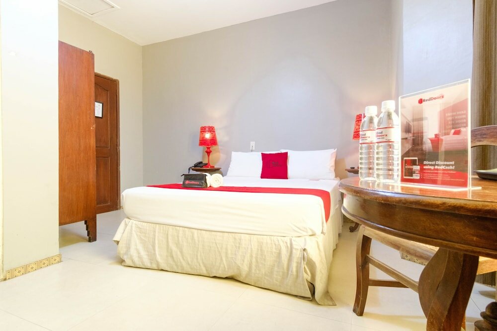 Фото RedDoorz Plus @ Calle Crisologo Vigan